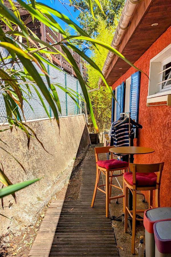 Chambre d’hôte pour 3 personnes, avec jardin et jacuzzi à Le Luc - 2