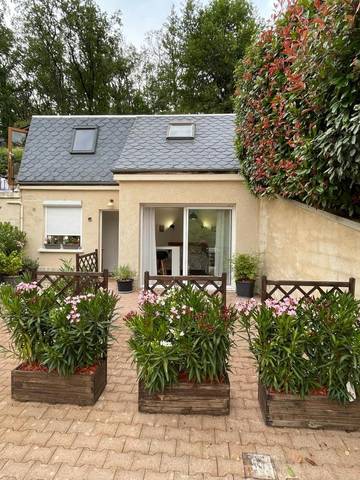 Gîte pour 2 personnes, avec terrasse et vue à Najac