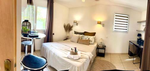 Cottage pour 2 personnes, avec jardin et vue à Saint-Égrève