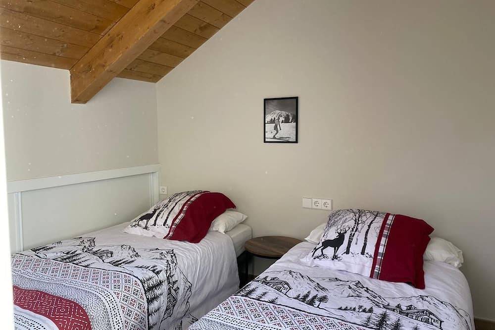 Bonito Duplex en Biescas ,entorno Rural a 20min Estacion Sky. Apta Mascotas in Biescas, Spanish Pyrenees