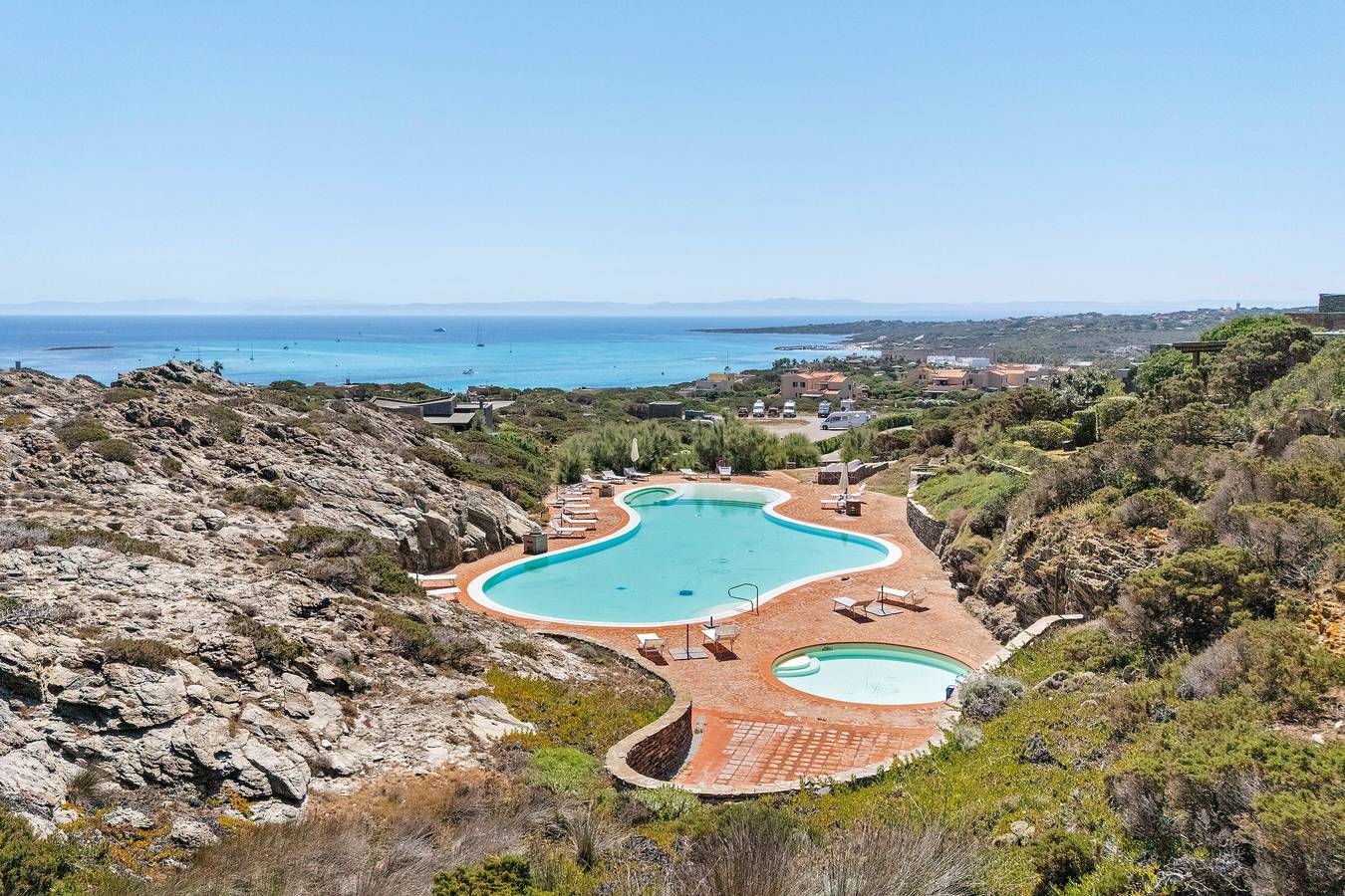 Ferienhaus 'Venere' mit Meerblick, Gemeinschaftspool in La Pelosa (Stintino), Stintino