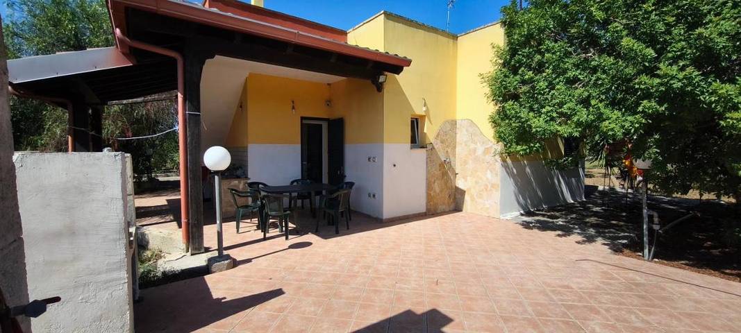 Casa vacanza per 4 persone, con giardino e panorama nonché terrazza, con animali domestici - 1