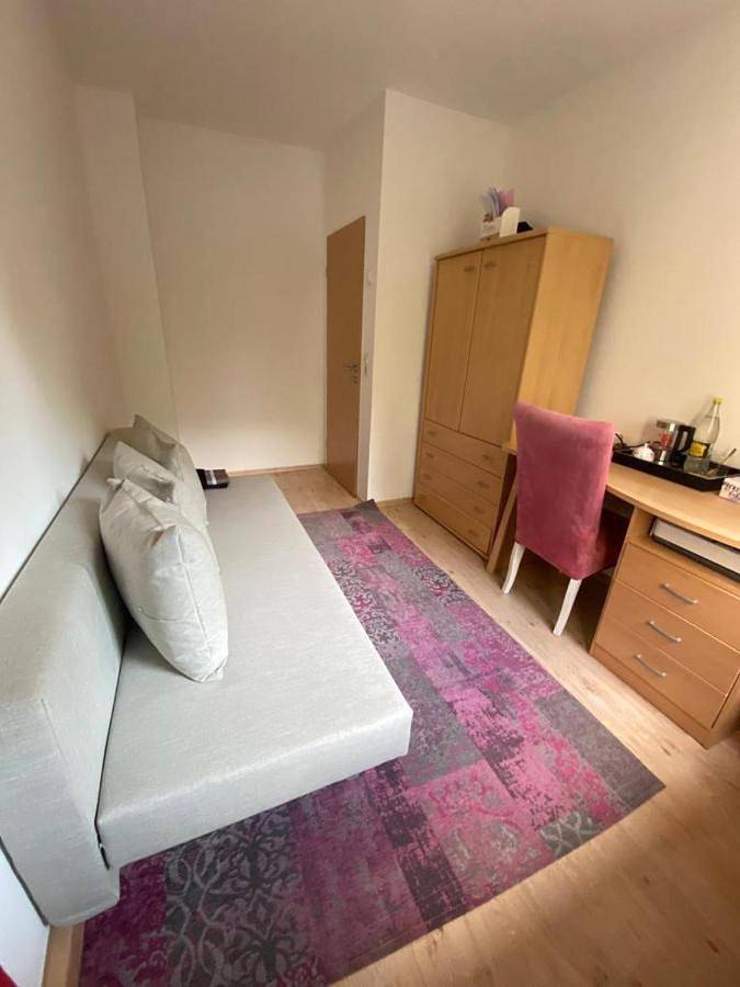 Ganze Ferienwohnung, Double Room with Garden View in Buckow, Berlin