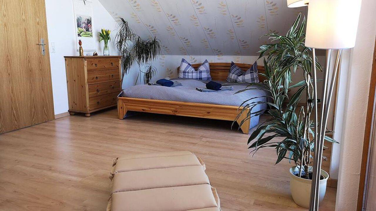 Ganze Ferienwohnung, Ferienwohnung für 2 Personen (40 m²) in Bad Urach in Bad Urach, Neckar-Alb