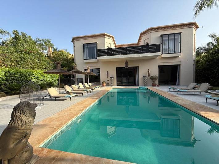 Villa pour 12 personnes, avec vue ainsi que piscine et jardin - 1
