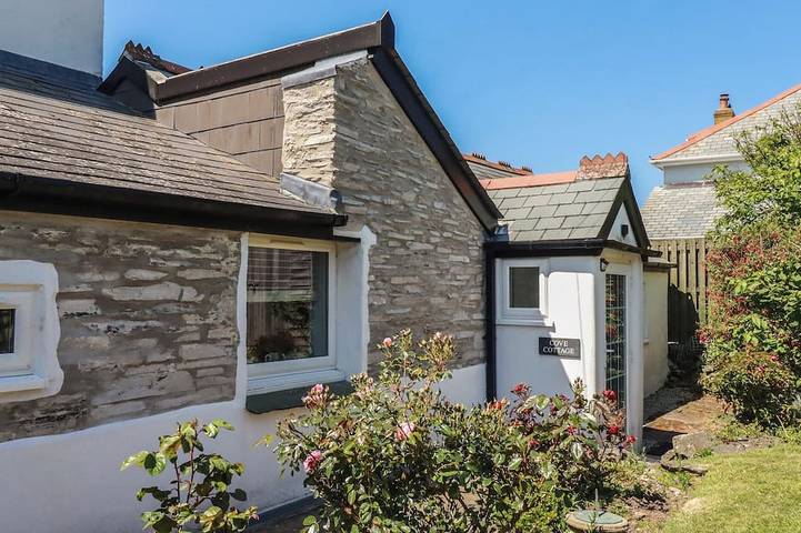 Holiday rental for 4 people, with garden in Tintagel