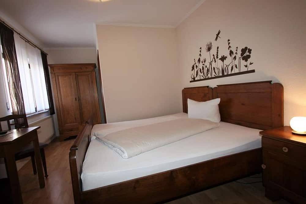 Kleines Doppelzimmer - Gasthaus-Pension-Rest. Geimer in Plütscheid, Eifelkreis Bitburg-Prüm