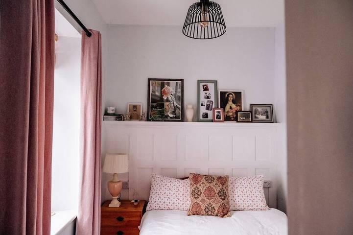 Charming Rural Irish Cottage near golf, beaches, castles and villages in County Clare
