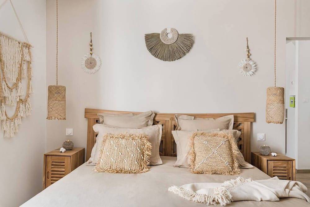 Entire apartment, The Bali Room Balneo Saint Etienne in Saint-Étienne, Loire