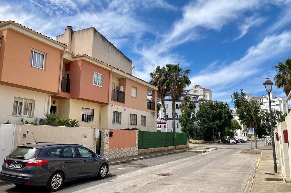 Casa Valdelagrana Playa, Parking & Wifi in Valdelagrana, El Puerto de Santa María