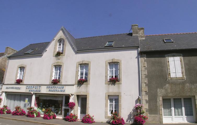 Gîte pour 4 personnes, avec terrasse à Plonévez-Porzay