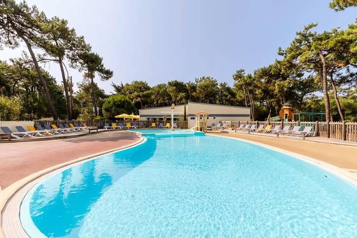 Camping pour 4 personnes, avec Terrasse à Olonne-sur-Mer