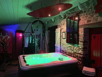 Hôtel pour 2 personnes, avec sauna ainsi que terrasse et jacuzzi à Dol-de-Bretagne