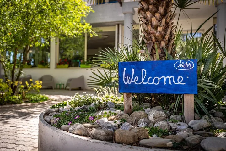 Aparthotel para 4 personas, con jacuzzi y jardín, Se admiten mascotas - 1