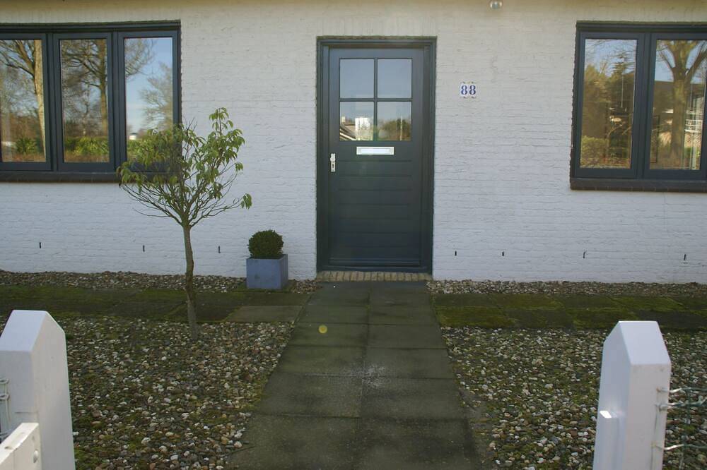 Schönes Ferienhaus für 6 Pers., nur 500m vom Strand, mit eigener Strandkabine in Oostkapelle, Walcheren