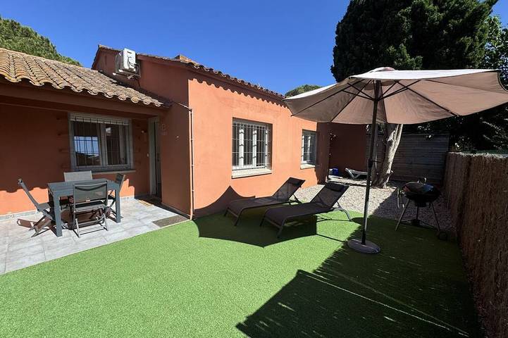 Chalet für 8 Personen, mit Pool und Garten