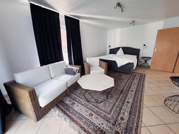 Ferienwohnung für 3 Personen, mit Terrasse in Hürth