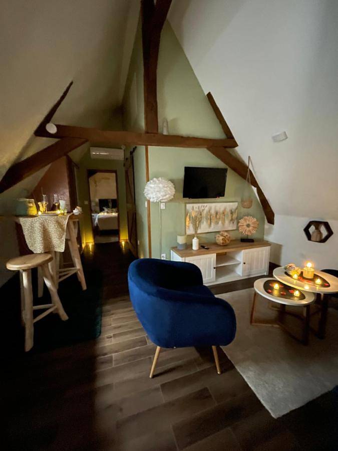 Grande chambre confortable in Saint-Amand-les-Eaux, Région de Valenciennes