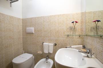 Vacation Rental for 4 Guests in Trapani, Trapani Province, Picture 4