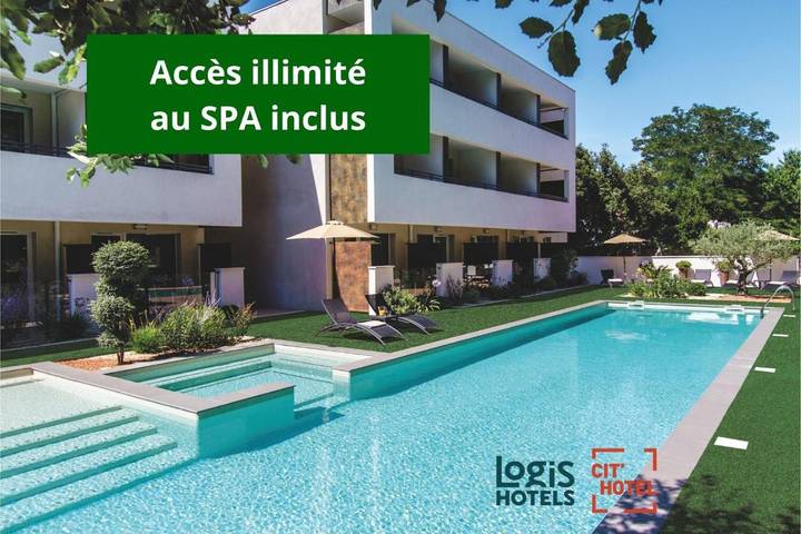 Hôtel pour 4 personnes, avec sauna et jardin ainsi que piscine et jacuzzi