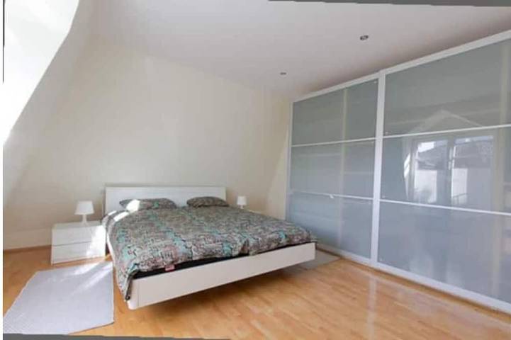 Gîte pour 7 personnes, avec balcon ainsi que jacuzzi et jardin à Oberursel - 2