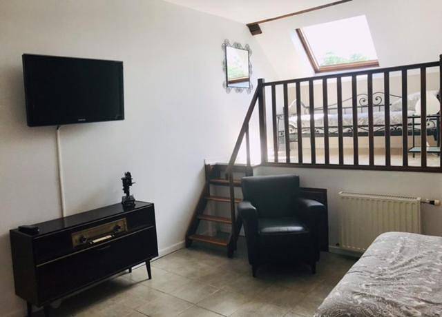 Double Room with Private Bathroom in Courpalay, Seine-et-Marne