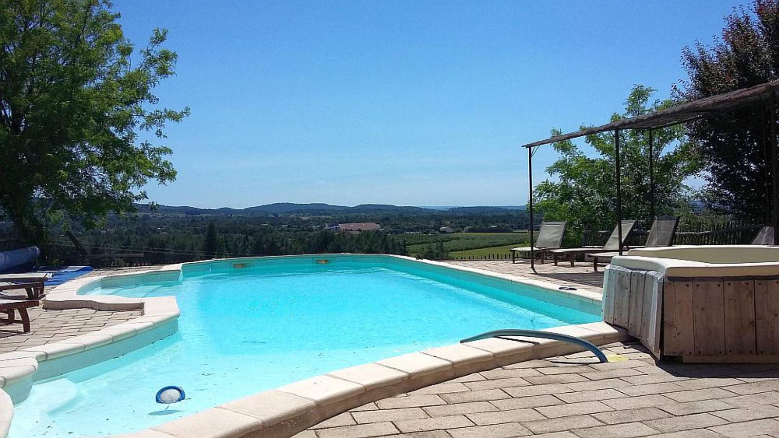 Abricot B&B in Mazan, Parc naturel régional du Mont-Ventoux