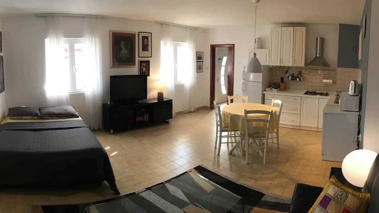 Ganze Ferienwohnung, Ferienwohnung für 4 Personen (41 m²) in Prvić Luka in Prvić Luka (Kroatische Adria), Prvić Luka