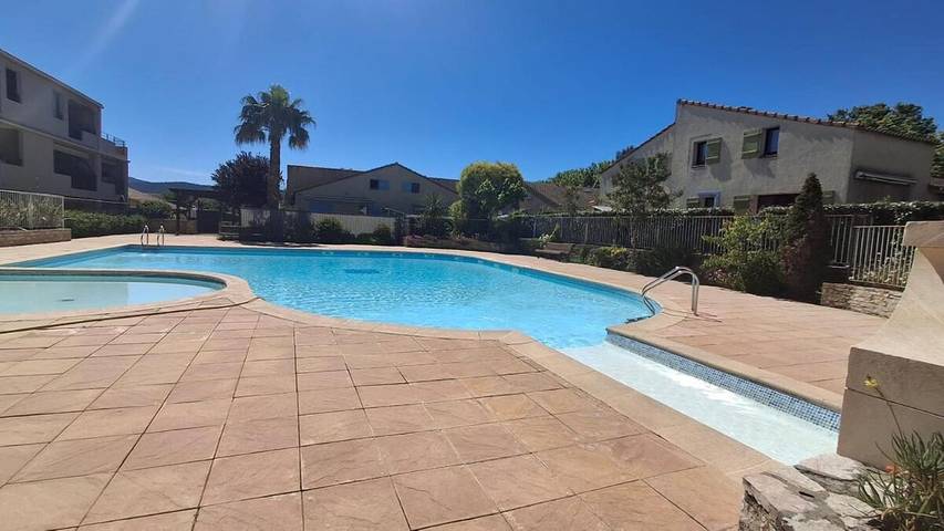 Appartement de vacances pour 4 personnes, avec piscine et terrasse, animaux acceptés à Le Beausset