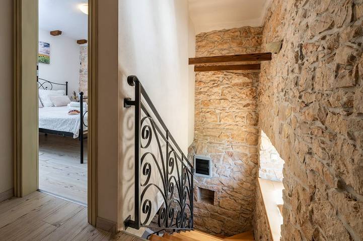Traditionelles Ferienhaus in ruhiger Lage, Dorf Rakalj in Marčana, Südküste Istrien