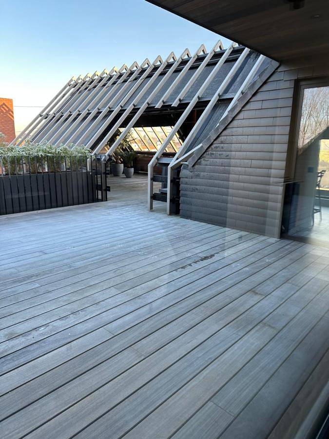 Location de vacances pour 2 personnes, avec terrasse et jacuzzi ainsi que piscine et sauna à Celles (Hainaut) - 2