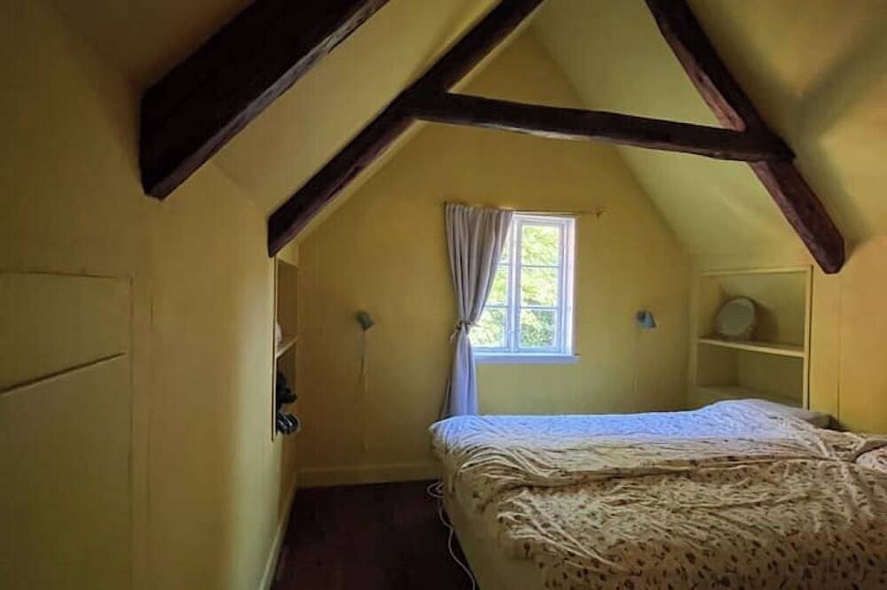 Backstugan – Seaside Cottage in a Nature Reserve with Sunset Views in Helsingborg, Skane