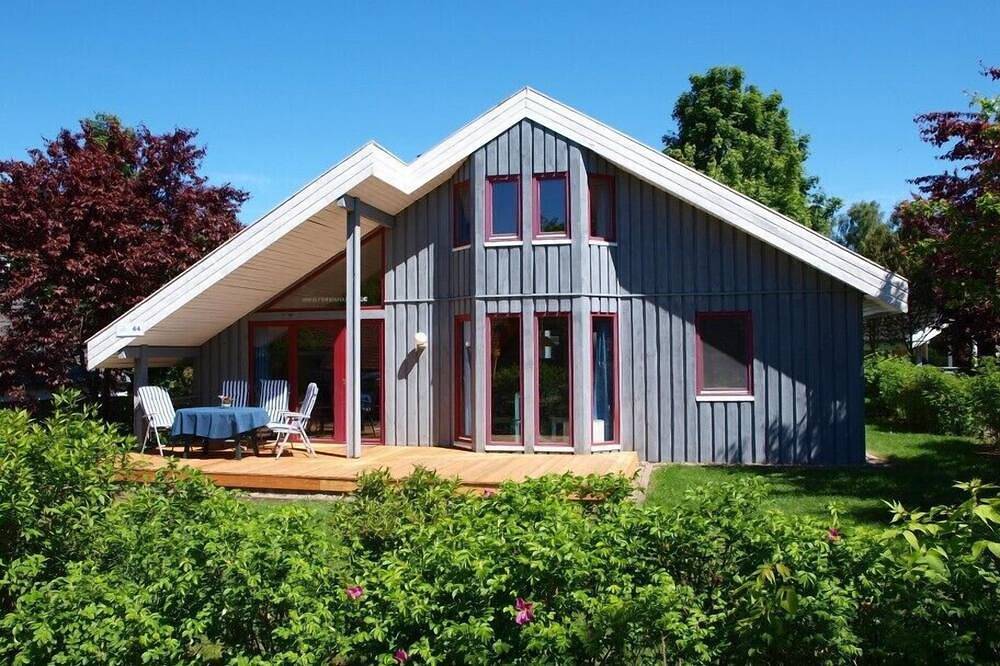 Sonniges dänisches Ferienhaus44.de am See im Ferienpark Mirow in Mirow, Mecklenburg-Strelitz