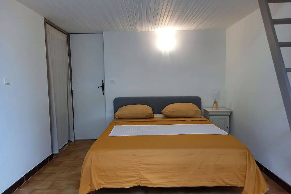 Provencal villa with swimming pool, fully air-conditioned in Solliès-Ville, Region de Toulon