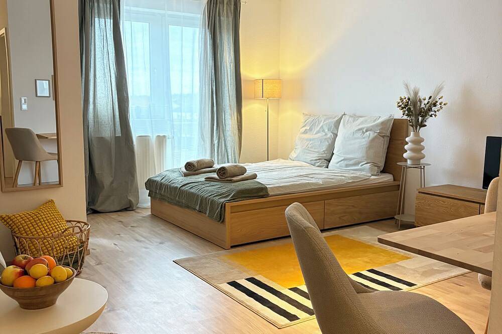Ganze Wohnung, Top Designer Wohnung I Sehr Zentral I Perfekt für Arbeiten & Familie bis 4 Pers in Graben-Neudorf, Rheinebene