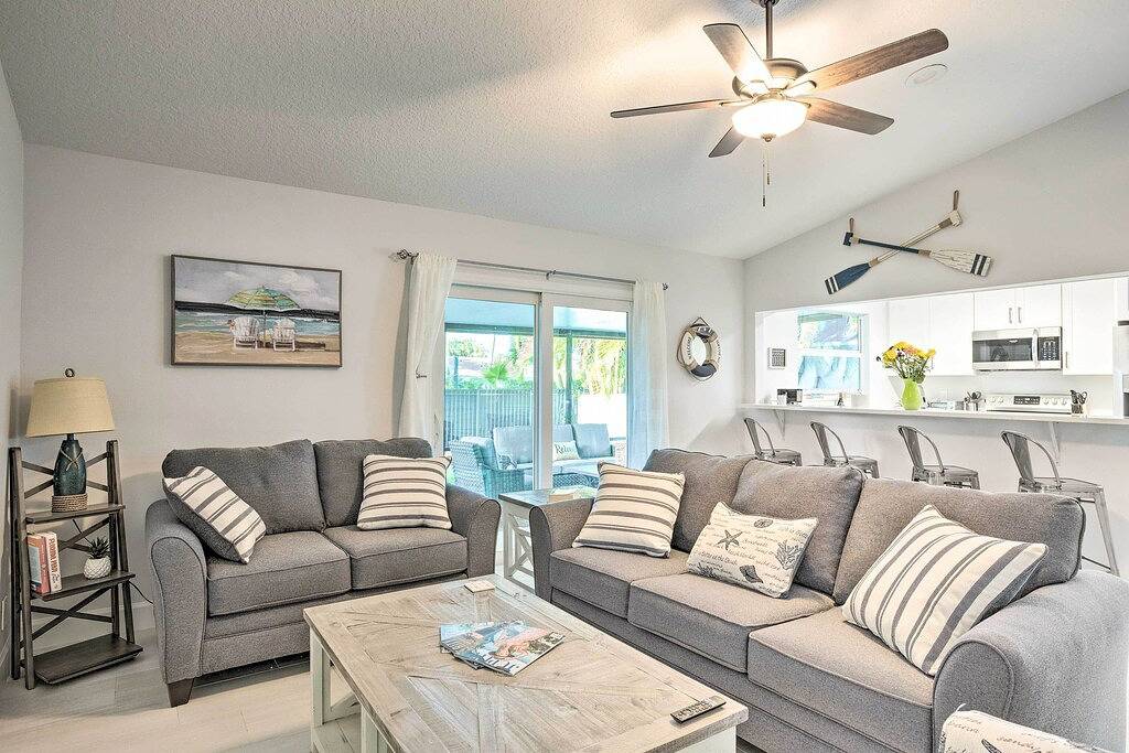 Jupiter Home w/ Patio & Grill ~ 6 Mi to Beach! in Jupiter, Palm Beach County