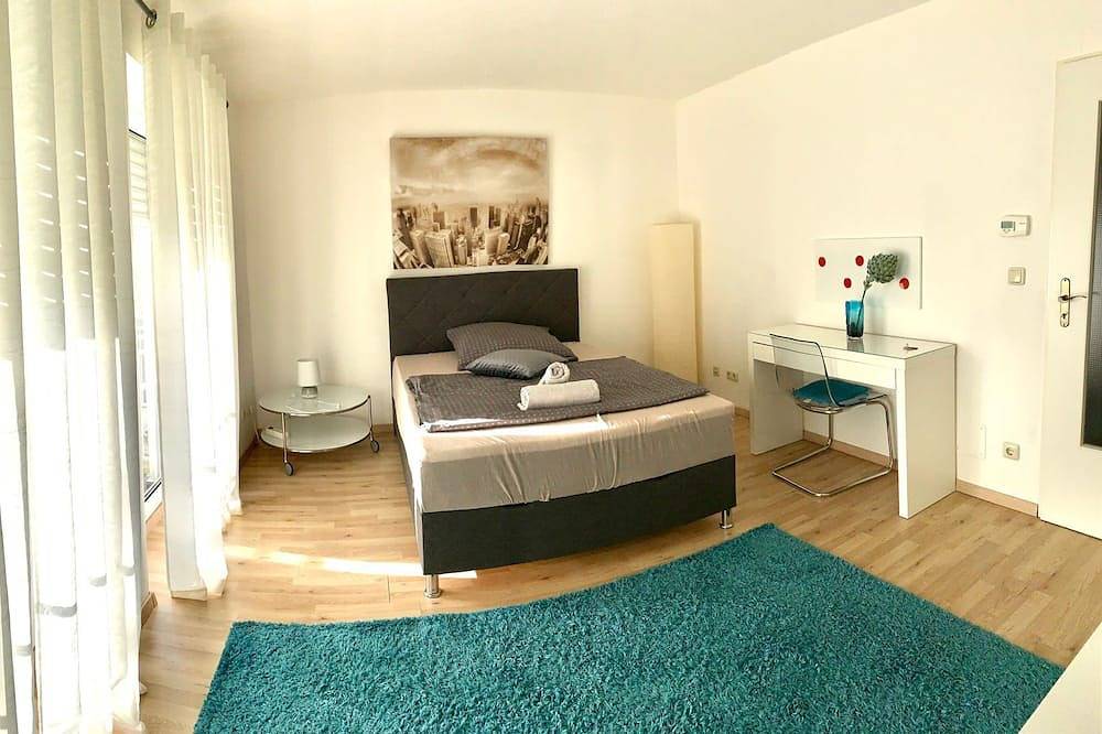 Ganze Wohnung, Zv-Scholtz, Bgh, Ap-17 in Burghausen, Landkreis Altötting