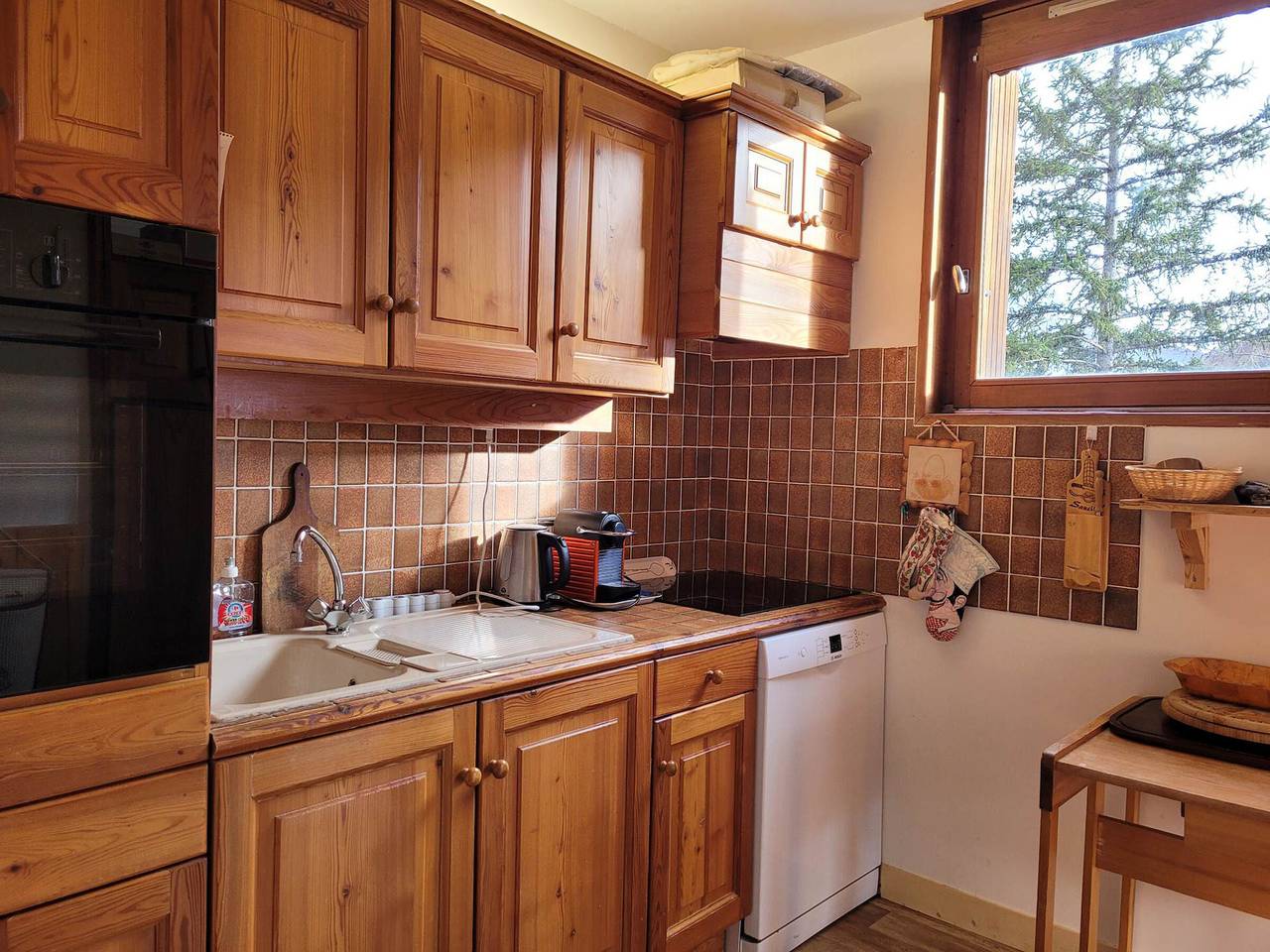 Entire apartment, Large apartment in Pra-Loup with balcony and parking for 8 pers in Pra-Loup, Uvernet-Fours