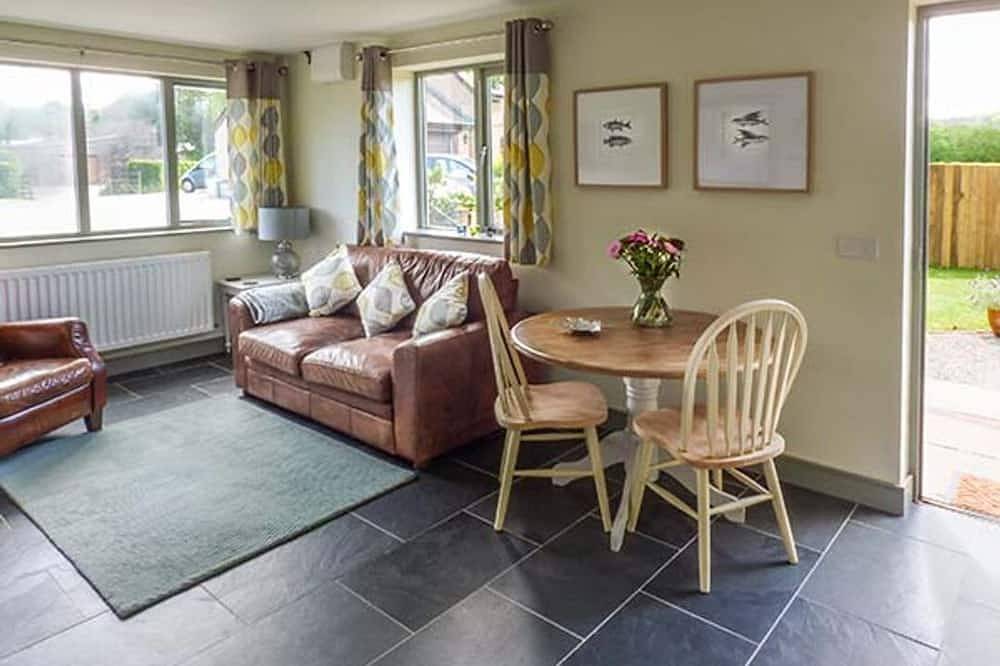 The Lodge, Lower Trefedw, Pandy, South Wales in Brecon Beacons