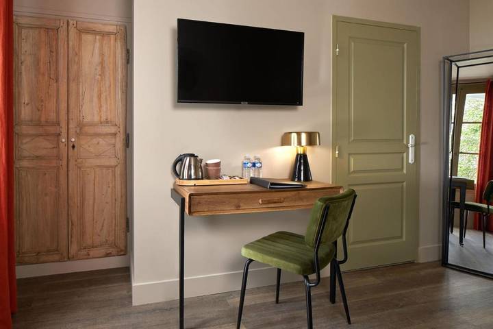 Hôtel pour 3 personnes, avec jardin ainsi que vue et piscine à Nézignan-l'Évêque - 2