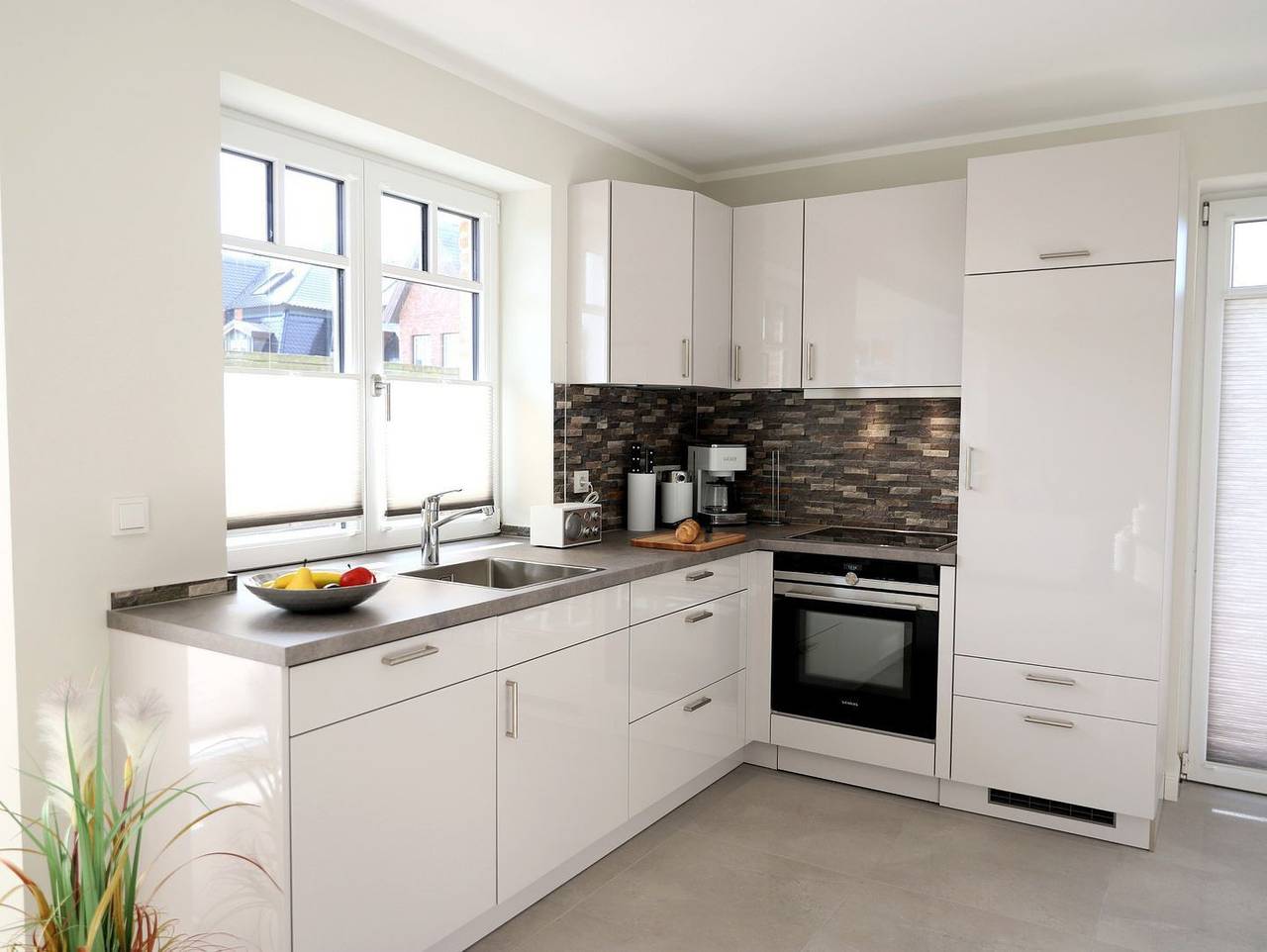 Ganze Wohnung, Exklusive Erdgeschosswohnung in Westerland mit zwei Terrassen und Strandkorb in Westerland, Sylt (Gemeinde)