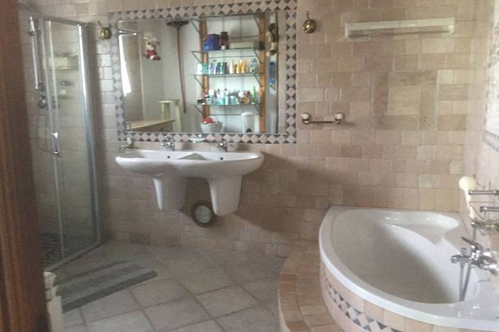 Location de vacances pour 5 personnes, avec jardin et terrasse à Ventiseri - 4