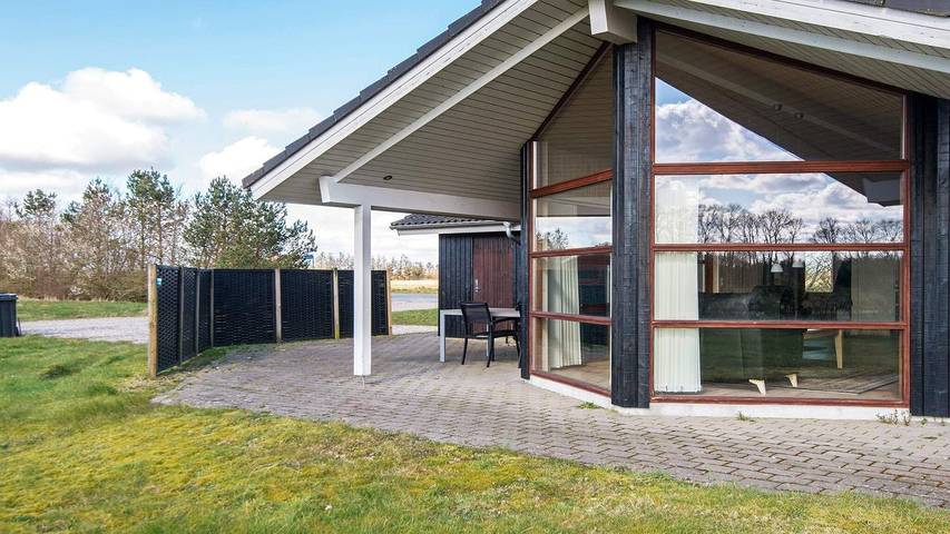 Ferienhaus für 7 Personen, mit Whirlpool und Garten sowie Sauna in Kvie Sø