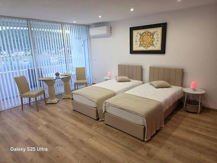 Ferienwohnung für 2 Personen, mit Balkon und Garten sowie Ausblick in Bad Hönningen