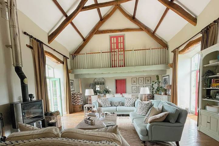 Luxury Welsh Barn with Swimming Pool and Tennis Court - Exclusively Yours, in Gwynedd