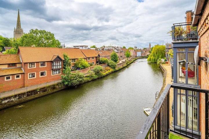 Apartment for 4 people, with balcony, with pets in Norwich