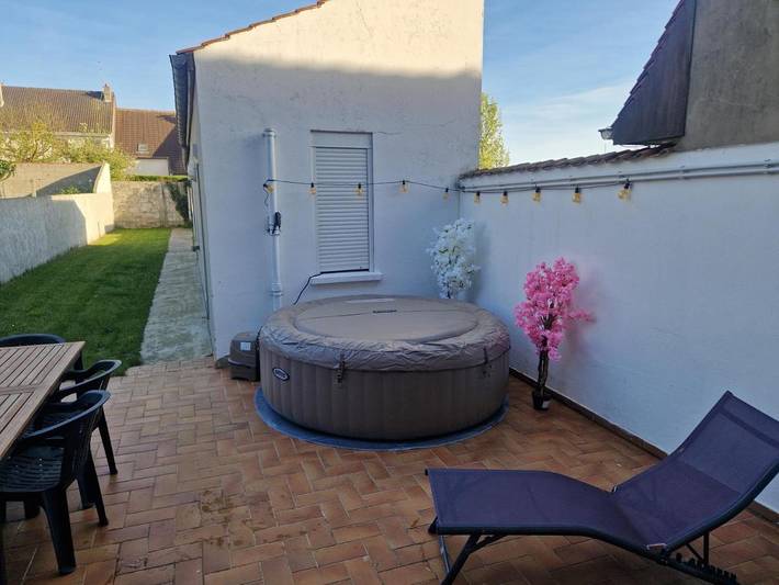 Maison de vacances pour 6 personnes, avec jacuzzi ainsi que terrasse et jardin