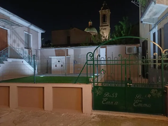 Alojamiento y desayuno para 2 personas, con jardín además de terraza y vistas - 1