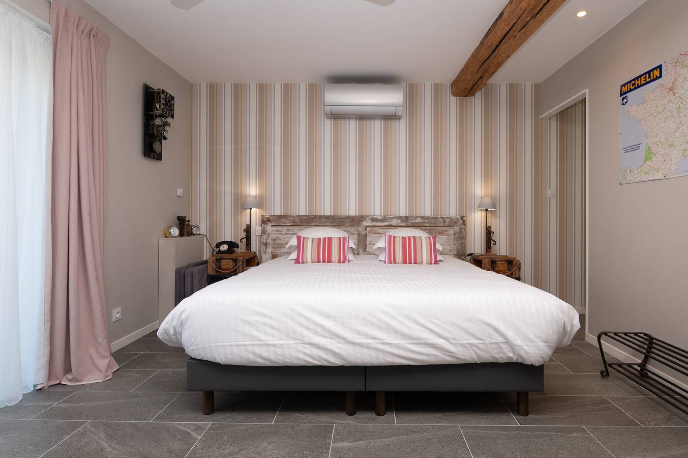 Chambre d’hôtes « Lochrist, Calzac Moulin » avec terrasse, Wi-Fi et climatisation en haute saison in Theix, Parc naturel régional du Golfe du Morbihan