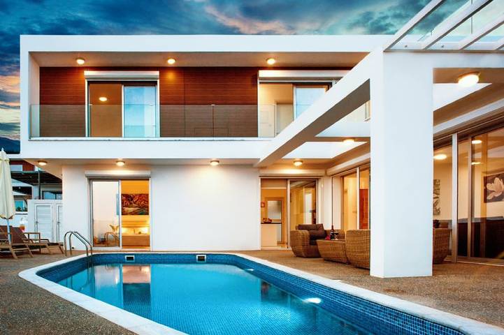 Villa für 7 Personen, mit Balkon/Terrasse und Ausblick in Ayia Napa